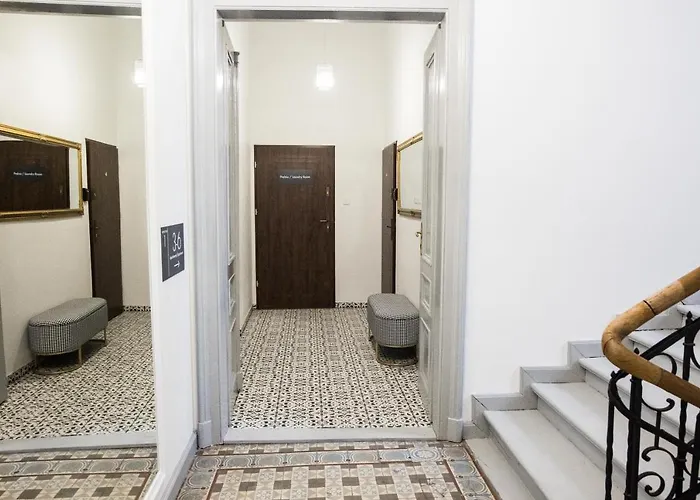 Cracwow K8 No.2 Apartment